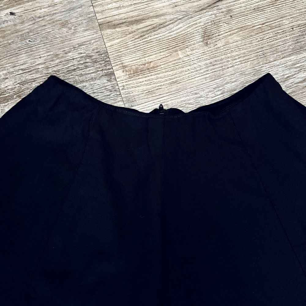 Black Circle Mini Skirt Size Small - Picture 2 of 6